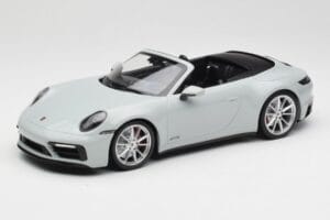 Porsche 911 992 Carrera 4 GTS Кабриолет Сив Minichamps 1:18 155063034 Метал