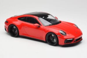 Porsche 911 992 Carrera 4 GTS Червен Minichamps 1:18 155063100 Метал — снимка 4 от 6