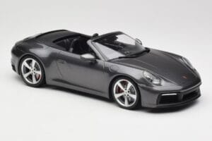 Porsche 911 992 Carrera 4S Кабриолет Agate Grey Metallic Minichamps 1:18 155067336 Метал — снимка 4 от 6