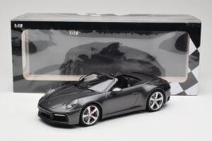 Porsche 911 992 Carrera 4S Кабриолет Agate Grey Metallic Minichamps 1:18 155067336 Метал — снимка 6 от 6