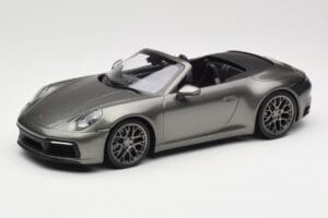 Porsche 911 992 Carrera 4S Кабриолет Mamba Green Metallic Minichamps 1:18 155067337 Метал