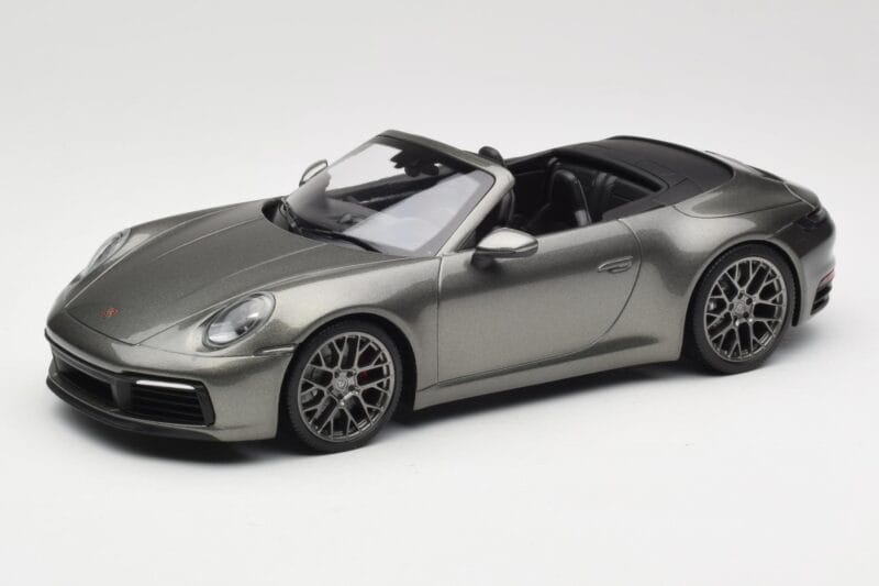 Porsche 911 992 Carrera 4S Кабриолет Mamba Green Metallic Minichamps 1:18 155067337 Метал