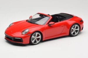 Porsche 911 992 Carrera 4S Кабриолет Червен Minichamps 1:18 155067331 Метал