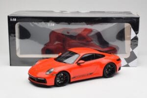 Porsche 911 992 Carrera 4S Lava Оранжев Minichamps 1:18 155067327 Метал — снимка 6 от 6