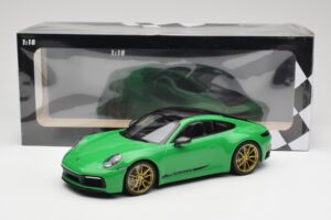Porsche 911 992 Carrera 4S Python Green Minichamps 1:18 155067325 Метал — снимка 6 от 6