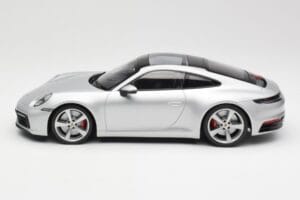 Porsche 911 992 Carrera 4S Сребрист Minichamps 1:18 155067322 Метал — снимка 3 от 6