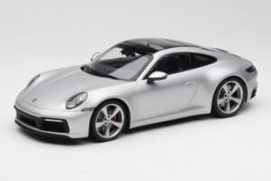 Porsche 911 992 Carrera 4S Сребрист Minichamps 1:18 155067322 Метал