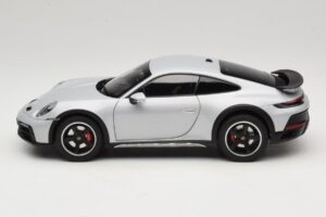 Porsche 911 992 Dakar Ice Grey Metallic Norev 1:18 187242 Метал — снимка 4 от 8