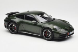 Porsche 911 992 Dakar Oak Зелен Металик Norev 1:18 187241 Метал — снимка 7 от 9