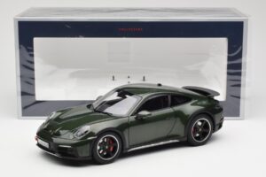 Porsche 911 992 Dakar Oak Зелен Металик Norev 1:18 187241 Метал — снимка 9 от 9