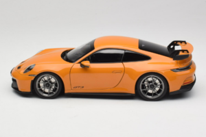 Porsche 911 992 GT3 Bahama Yellow Norev 1:18 187387 Метал — снимка 4 от 8