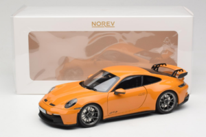 Porsche 911 992 GT3 Bahama Yellow Norev 1:18 187387 Метал — снимка 8 от 8