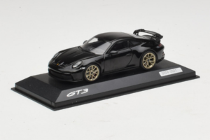 Porsche 911 992 GT3 Черен Със Златни Джанти Minichamps 1:43 WAP0201520M007 Метал — снимка 2 от 4