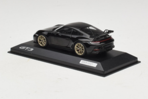 Porsche 911 992 GT3 Черен Със Златни Джанти Minichamps 1:43 WAP0201520M007 Метал — снимка 3 от 4