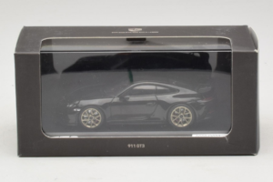 Porsche 911 992 GT3 Черен Със Златни Джанти Minichamps 1:43 WAP0201520M007 Метал — снимка 4 от 4