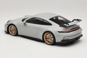 Porsche 911 992 GT3 Chalk Златни Джанти Minichamps 1:18 117069001 Метал — снимка 5 от 6