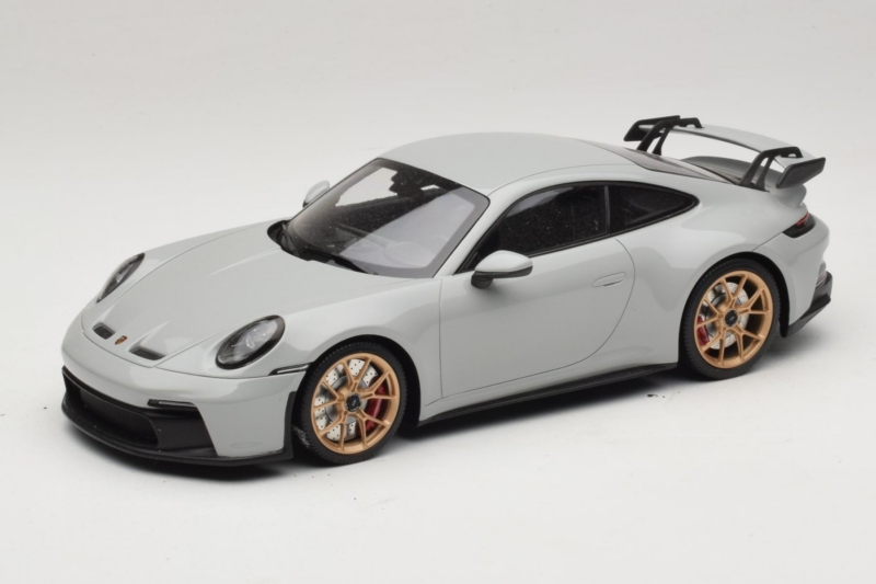 Porsche 911 992 GT3 Chalk Златни Джанти Minichamps 1:18 117069001 Метал