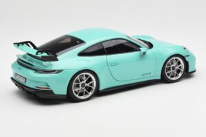 Porsche 911 992 GT3 Mint Зелен Norev 1:18 187316 Метал — снимка 3 от 8