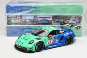 Porsche 911 992 GT3 R Falken #44 D. Eriksson / T. Heinemann 24 Hours of Nurburgring 2023 Minichamps 1:18 113236344 Метал — снимка 8 от 8