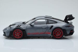 Porsche 911 992 GT3 RS Arctic Сив Pyro Червен Norev 1:18 187350 Метал — снимка 4 от 8