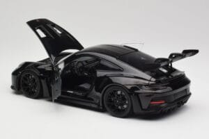 Porsche 911 992 GT3 RS Черен & Черни Джанти Concept Minichamps 1:18 911992003 Метал — снимка 5 от 8