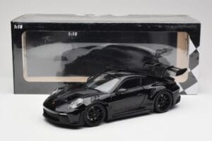 Porsche 911 992 GT3 RS Черен & Черни Джанти Concept Minichamps 1:18 911992003 Метал — снимка 8 от 8
