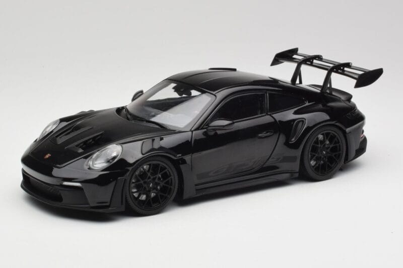 Porsche 911 992 GT3 RS Черен & Черни Джанти Concept Minichamps 1:18 911992003 Метал