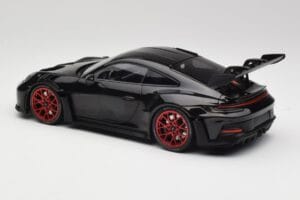 Porsche 911 992 GT3 RS Черен & Червени Джанти & Черен Декор Minichamps 1:18 153062240 Метал — снимка 5 от 6