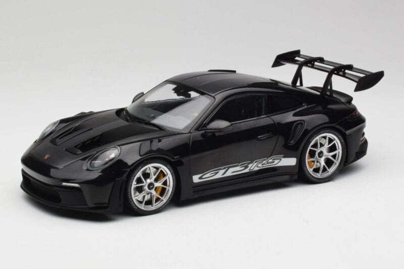 Porsche 911 992 GT3 RS Черен Със Сребристи Джанти Minichamps 1:18 155062231 Метал