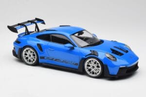 Porsche 911 992 GT3 RS Син & Сребристи Джанти & Черен Декор Minichamps 1:18 153062234 Метал — снимка 4 от 6