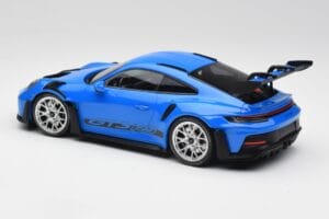Porsche 911 992 GT3 RS Син & Сребристи Джанти & Черен Декор Minichamps 1:18 153062234 Метал — снимка 5 от 6