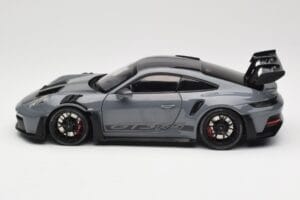 Porsche 911 992 GT3 RS Crayon Weissach Package & Black Wheels Minichamps 1:18 110062024 Метал — снимка 4 от 8