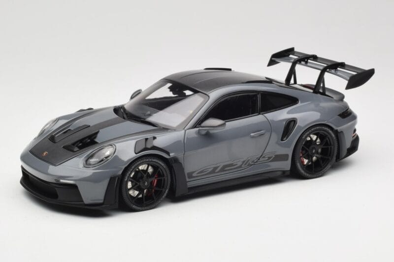 Porsche 911 992 GT3 RS Crayon Weissach Package & Black Wheels Minichamps 1:18 110062024 Метал
