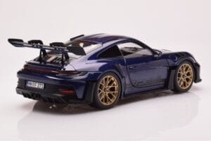 Porsche 911 992 GT3 RS Gentian Син Металик Norev 1:18 187363 Метал — снимка 3 от 8