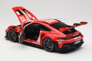 Porsche 911 992 GT3 RS Getspeed Race Taxi Guards Red Minichamps 1:18 110062040 Метал — снимка 5 от 8