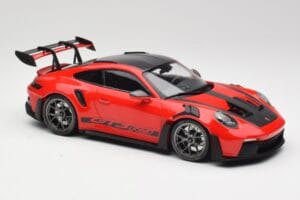 Porsche 911 992 GT3 RS Guards Червен & Сребристи Джанти Weissach Package Minichamps 1:18 153062246 Метал — снимка 4 от 6