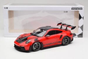 Porsche 911 992 GT3 RS Guards Червен & Сребристи Джанти Weissach Package Minichamps 1:18 153062246 Метал — снимка 6 от 6