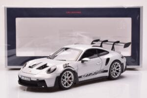 Porsche 911 992 GT3 RS Ice Сив Norev 1:18 187359 Метал — снимка 8 от 8