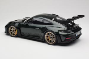 Porsche 911 992 GT3 RS Jet Green Metallic Black Norev 1:12 127532 Метал — снимка 5 от 6
