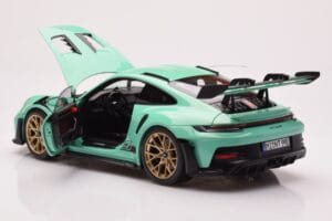 Porsche 911 992 GT3 RS Mint Зелен Norev 1:18 187362 Метал — снимка 5 от 8