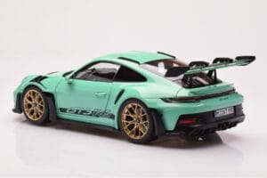 Porsche 911 992 GT3 RS Mint Зелен Norev 1:18 187362 Метал — снимка 7 от 8