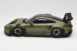 Porsche 911 992 GT3 RS Nato Olive & Black Wheels Minichamps 1:18 110062027 Метал — снимка 4 от 8
