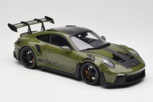 Porsche 911 992 GT3 RS Nato Olive & Black Wheels Minichamps 1:18 110062027 Метал — снимка 6 от 8