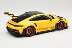 Porsche 911 992 GT3 RS Racing Yellow Weissach Package & Red Wheels Minichamps 1:18 110062025 Метал — снимка 3 от 8