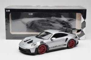 Porsche 911 992 GT3 RS Сребрист & Червени Джанти Minichamps 1:18 153062241 Метал — снимка 6 от 6