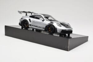 Porsche 911 992 GT3 RS Сребрист Weissach Package Minichamps 1:18 110062020 Метал — снимка 6 от 8