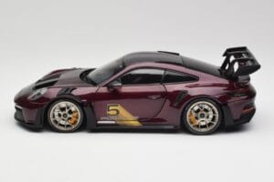 Porsche 911 992 GT3 RS Ultraviolet & Сребърни Джанти Minichamps 1:18 110062029 Метал — снимка 4 от 8