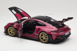 Porsche 911 992 GT3 RS Weissach Package Ruby Star Norev 1:18 187370 Метал — снимка 5 от 8