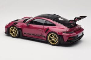 Porsche 911 992 GT3 RS Weissach Package Ruby Star Norev 1:18 187370 Метал — снимка 7 от 8
