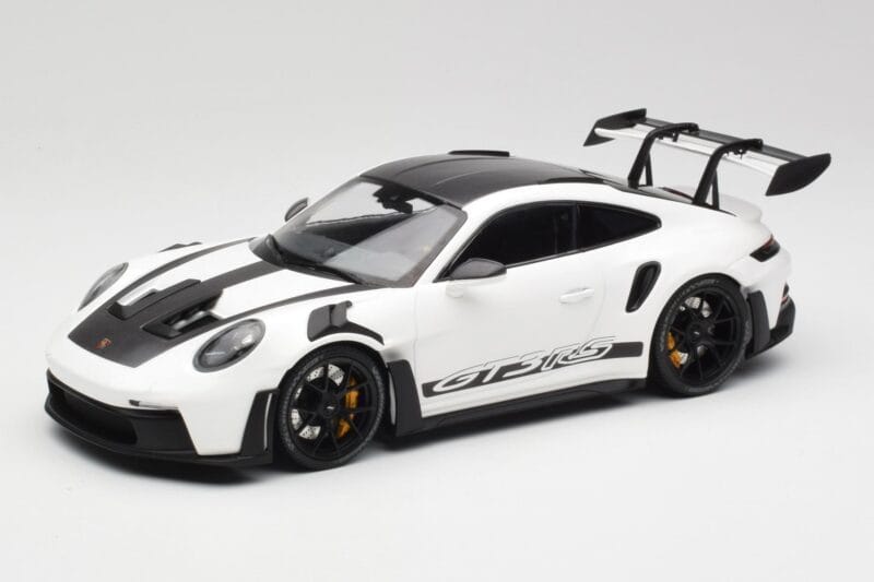 Porsche 911 992 GT3 RS Бял & Черни Джанти Minichamps 1:18 155062230 Метал